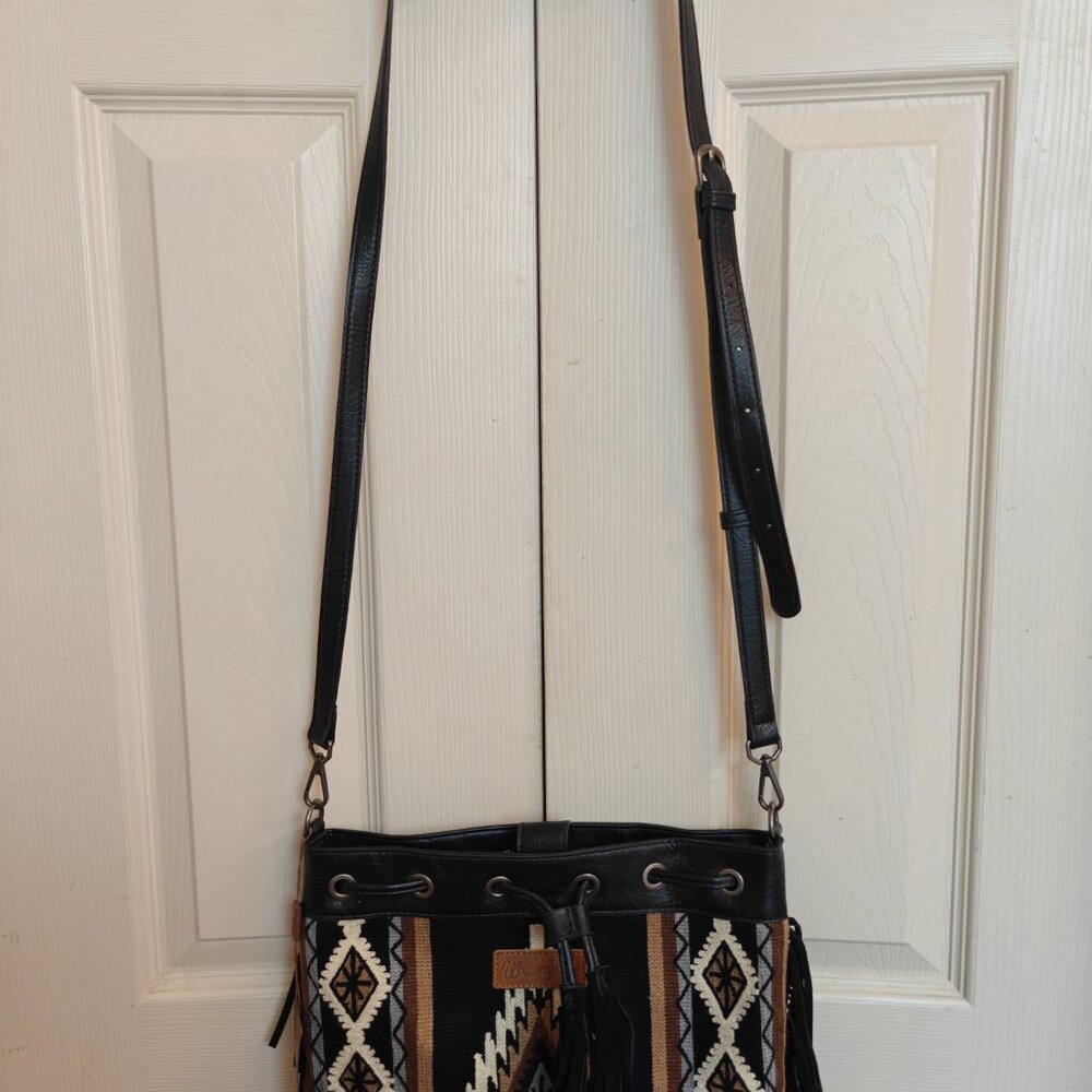 Wrangler Purse - Picture 2 of 10